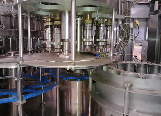 Carbonated Automatic Bottle Filling Machine , 65 Head Soft Drink Filling Machine